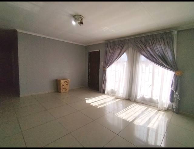 3 BEDROOM HOUSE TO LET IN BRAKPAN NORTH